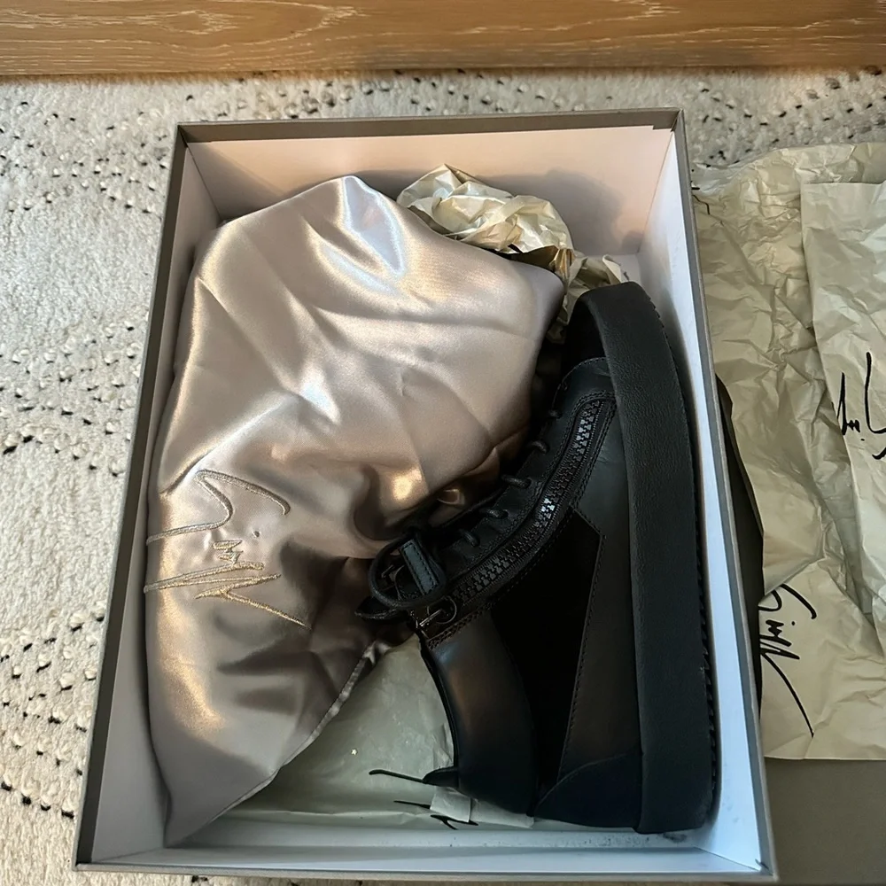 Giuseppe Zanotti Hi Top Sneaker-Leather/Suede-Size 41 MEN